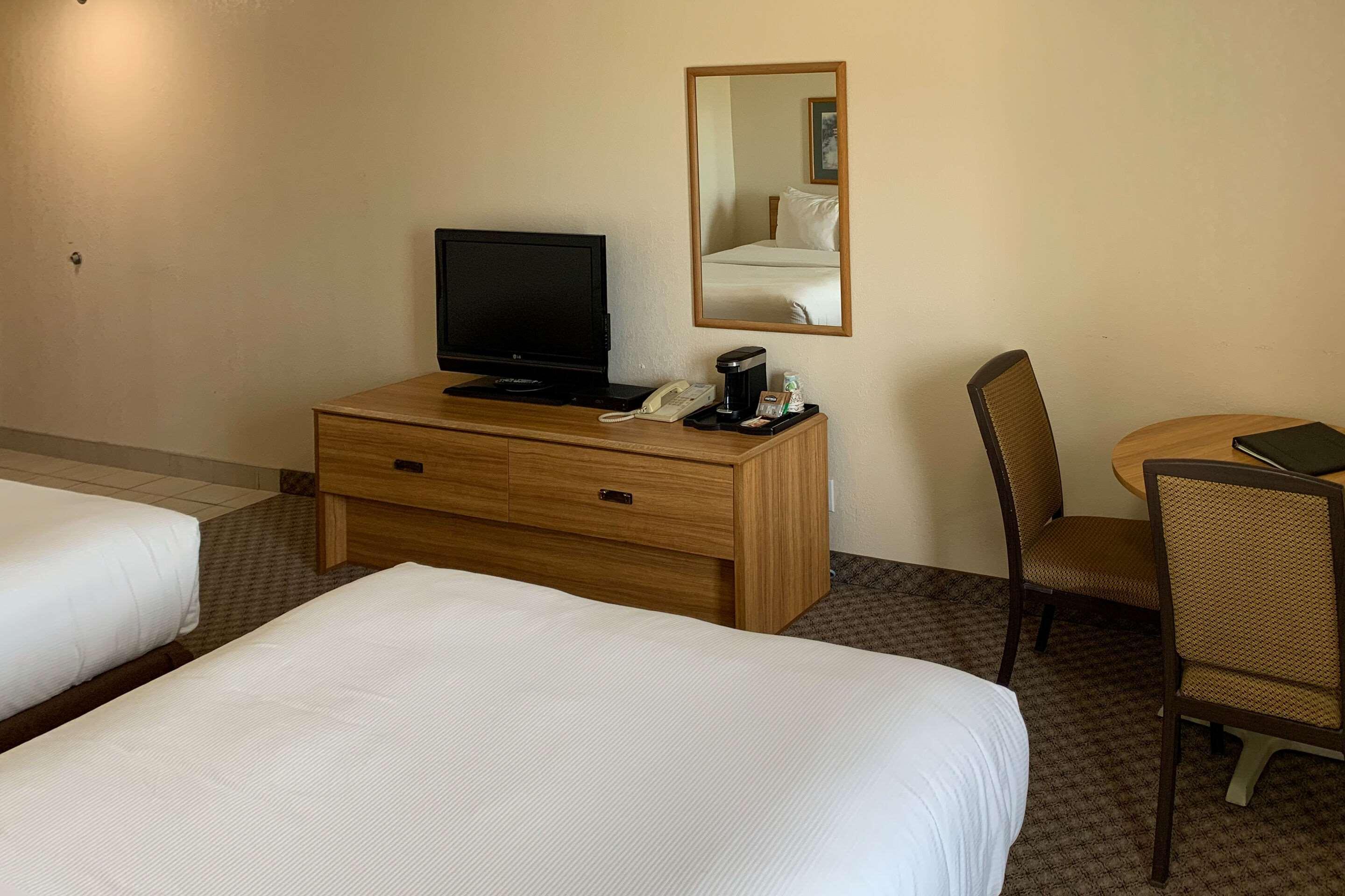 Super 8 By Wyndham グリーンズバーグ エクステリア 写真